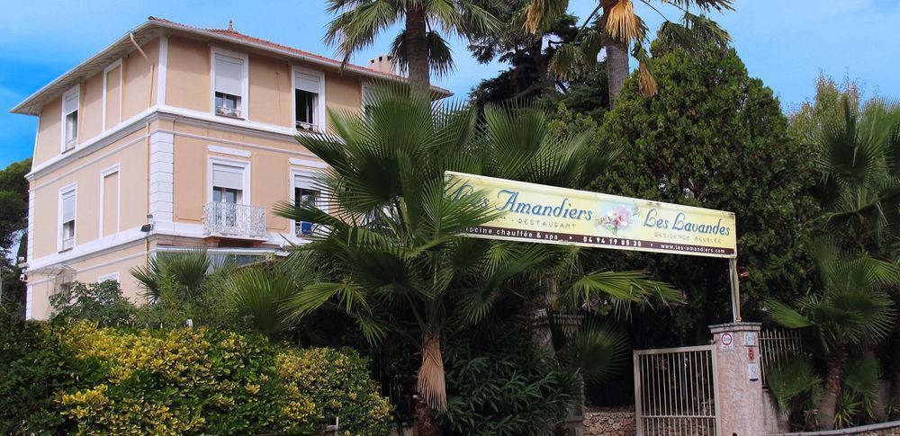Hotel Et Studios Les Amandiers แซ็งต์-ราฟาเอล ภายนอก รูปภาพ